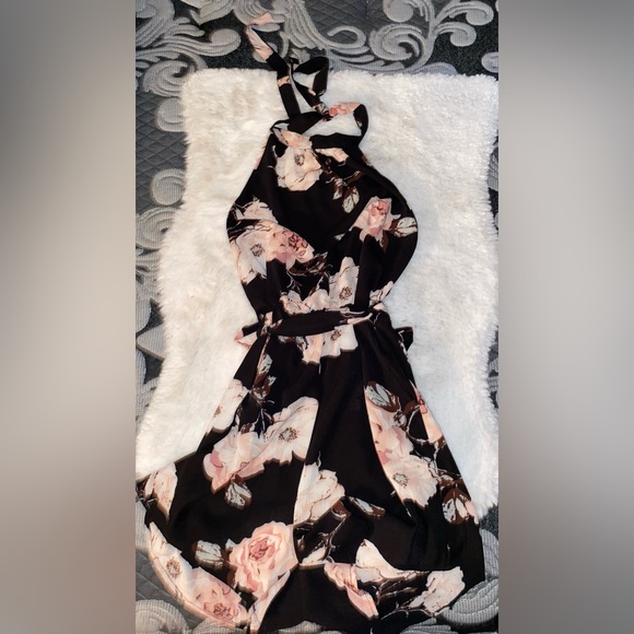 Backless romper - Picture 1 of 2